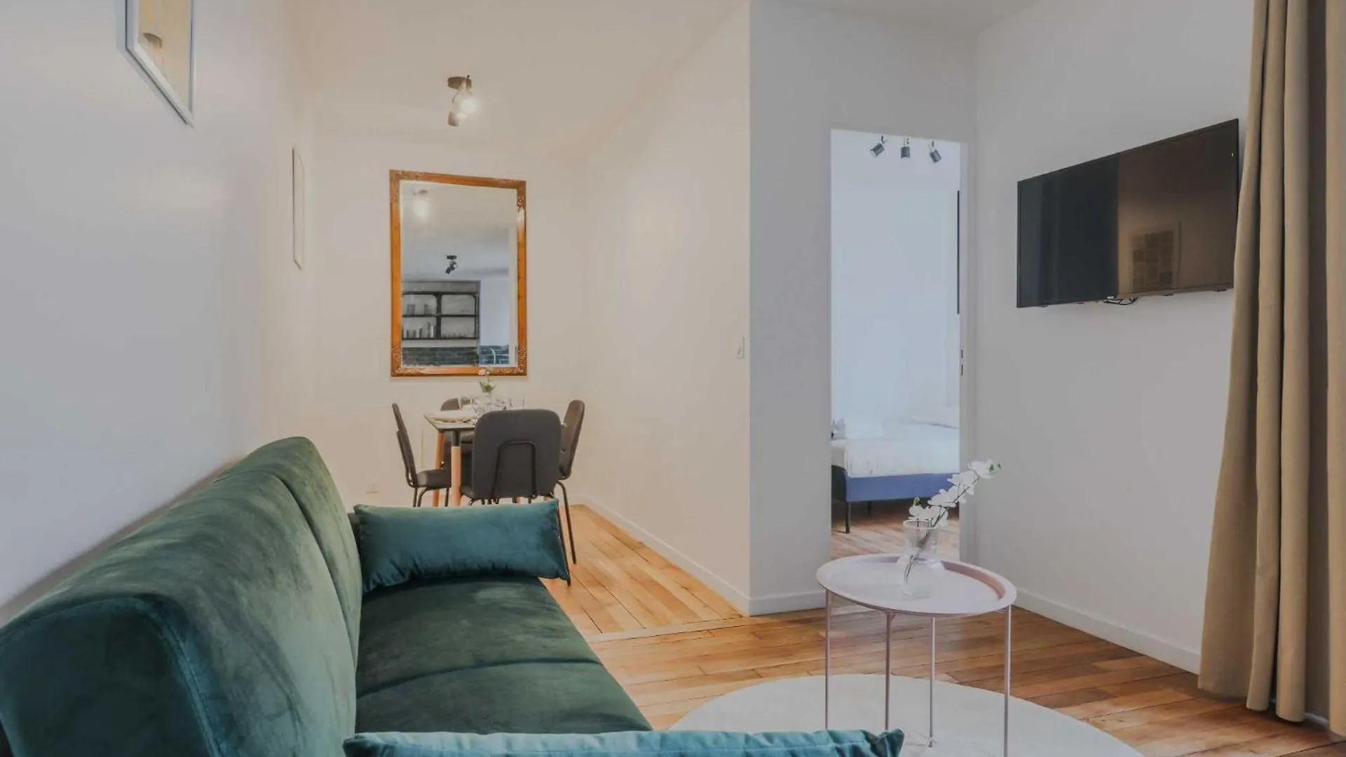 Charming Apartment- 1Br-2P- Montparnasse Paris France